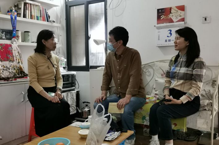 盐城市侨联组织看望驻外盐城籍老归侨